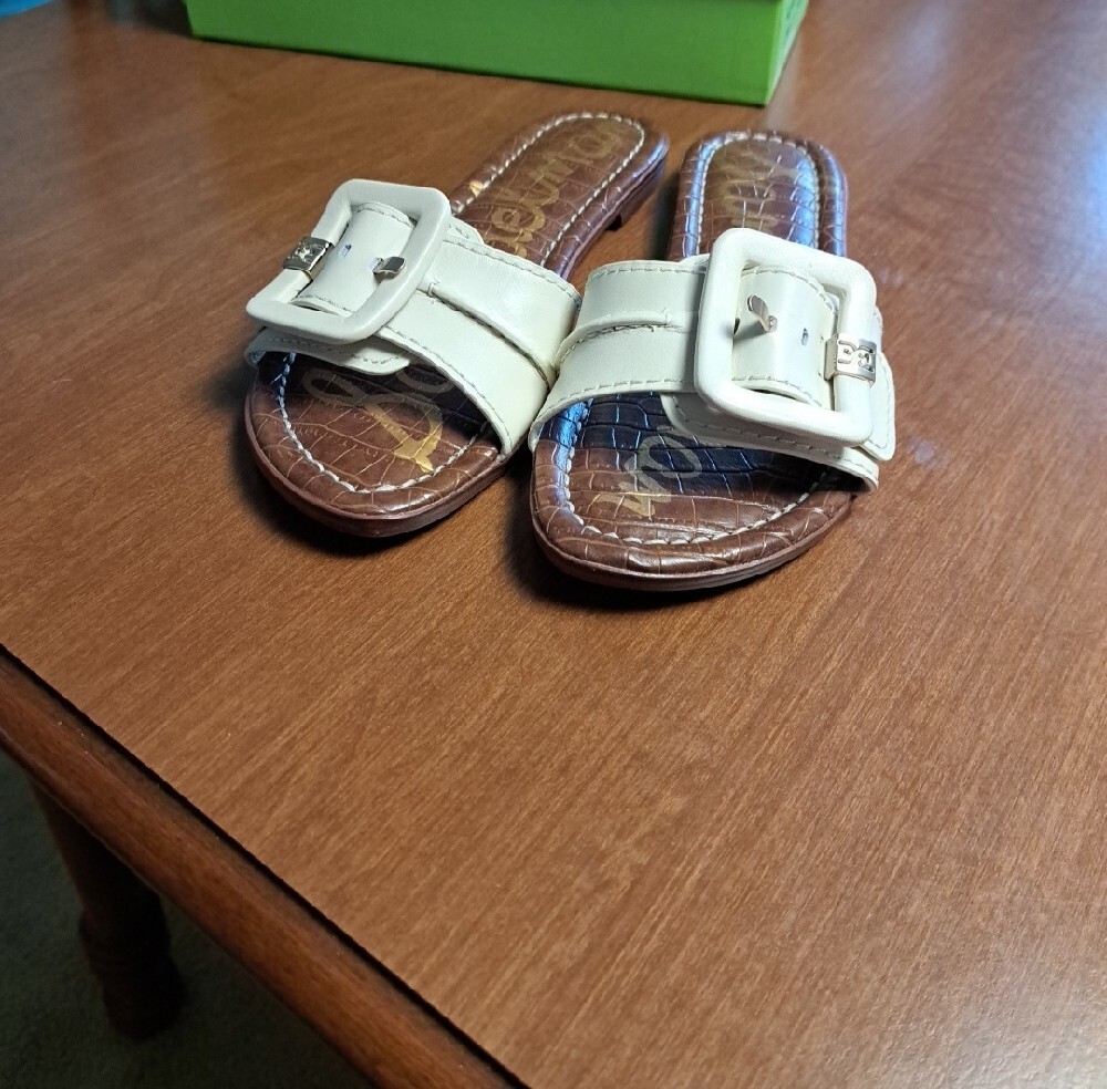 Sam Edelman Cream Slide Sandals with Buckle Detail 6.5 - Picture 3 of 5